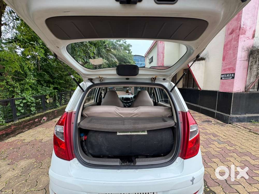 Hyundai I10 2012 Petrol + Cng 75000 Km Driven At Showroom Condition