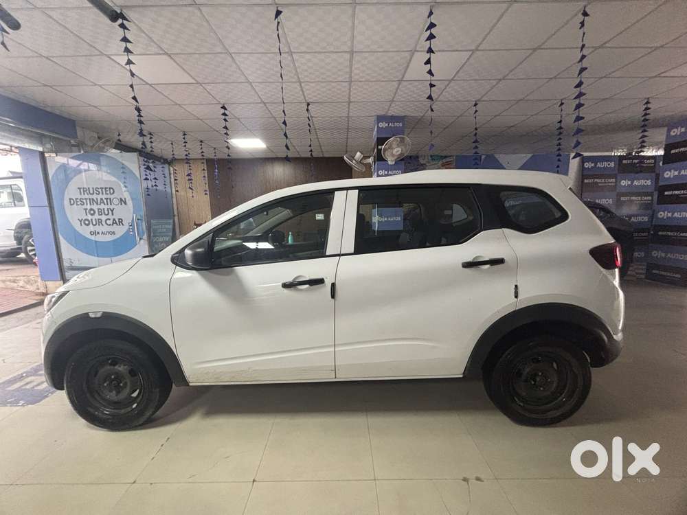 Renault Triber 1.0 Rxe, 2020, Petrol
