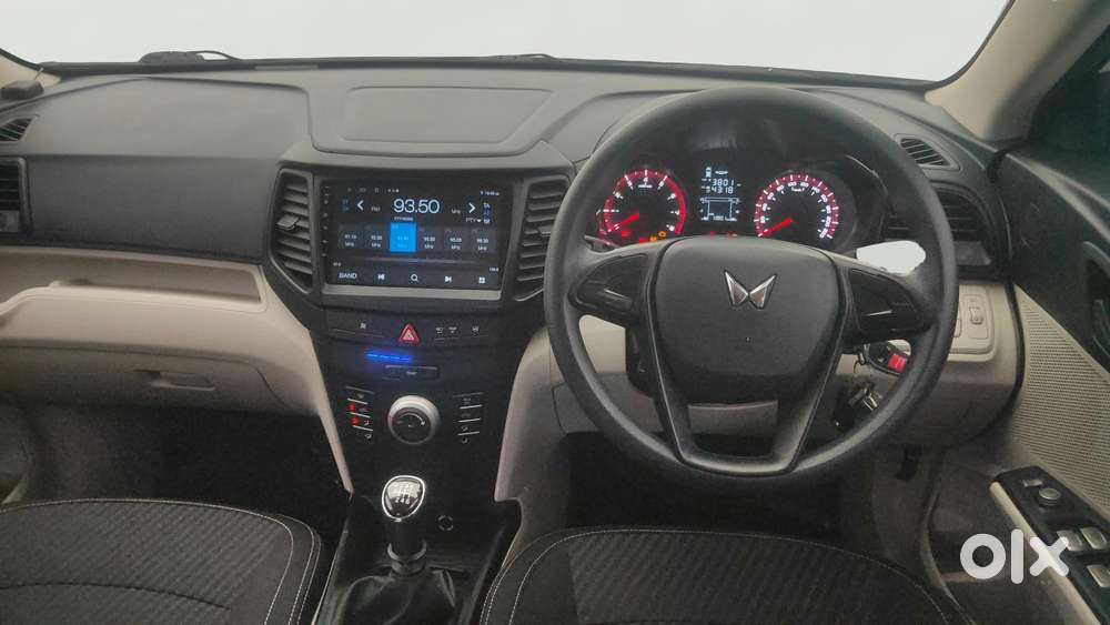 Mahindra Xuv300 W4, 2023, Petrol