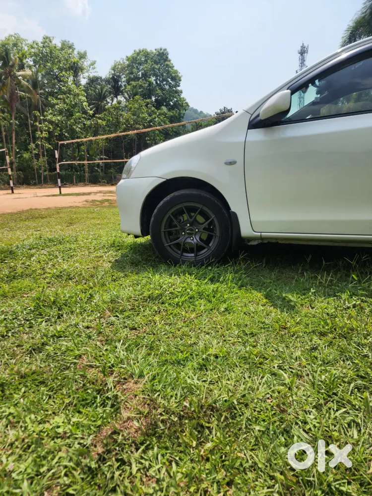 Toyota Etios Liva 2012