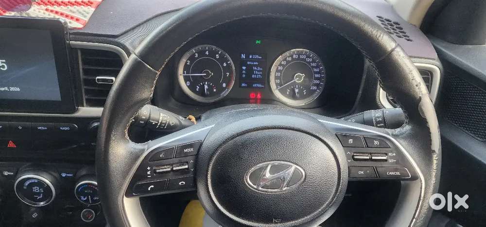 Hyundai Venue 2020 Petrol Well Maintained