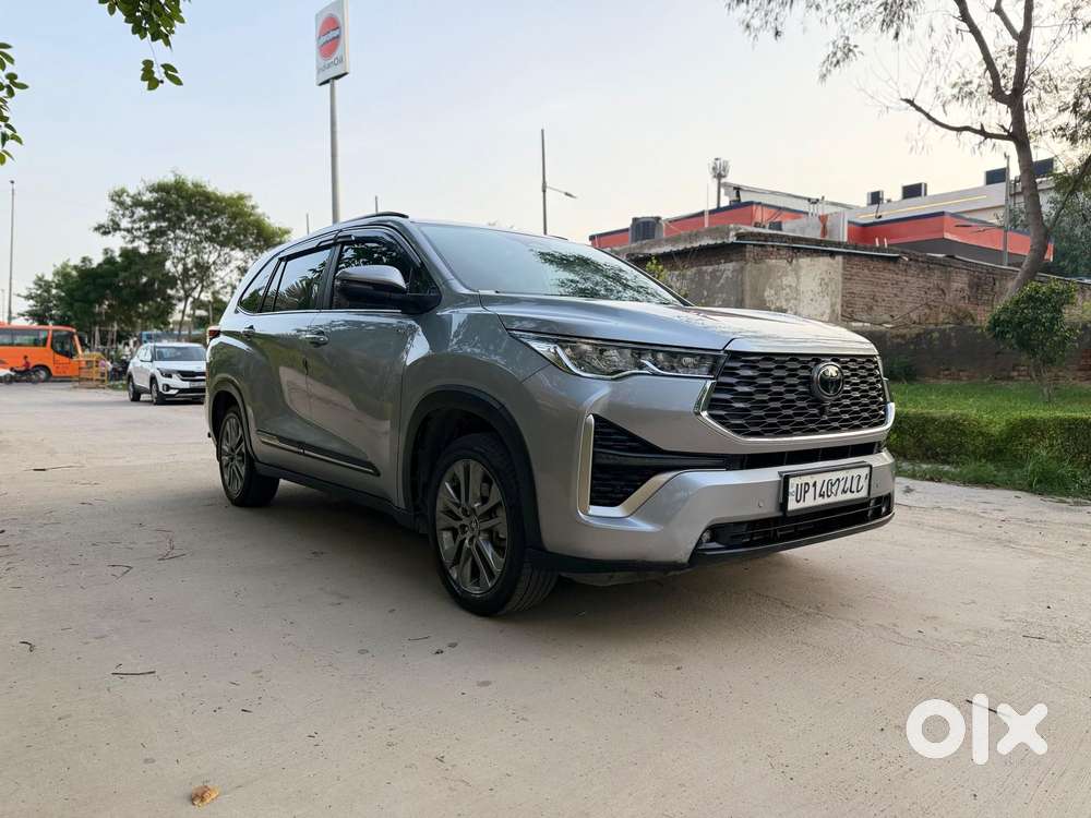 Toyota Innova Hycross Zx(o), 2025, Petrol