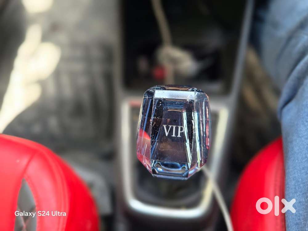 Maruti Suzuki Swift Vxi + Manual, 2024, Petrol