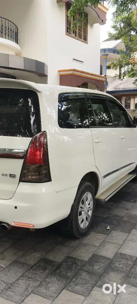 Toyota Innova 2010 Diesel Well Maintained