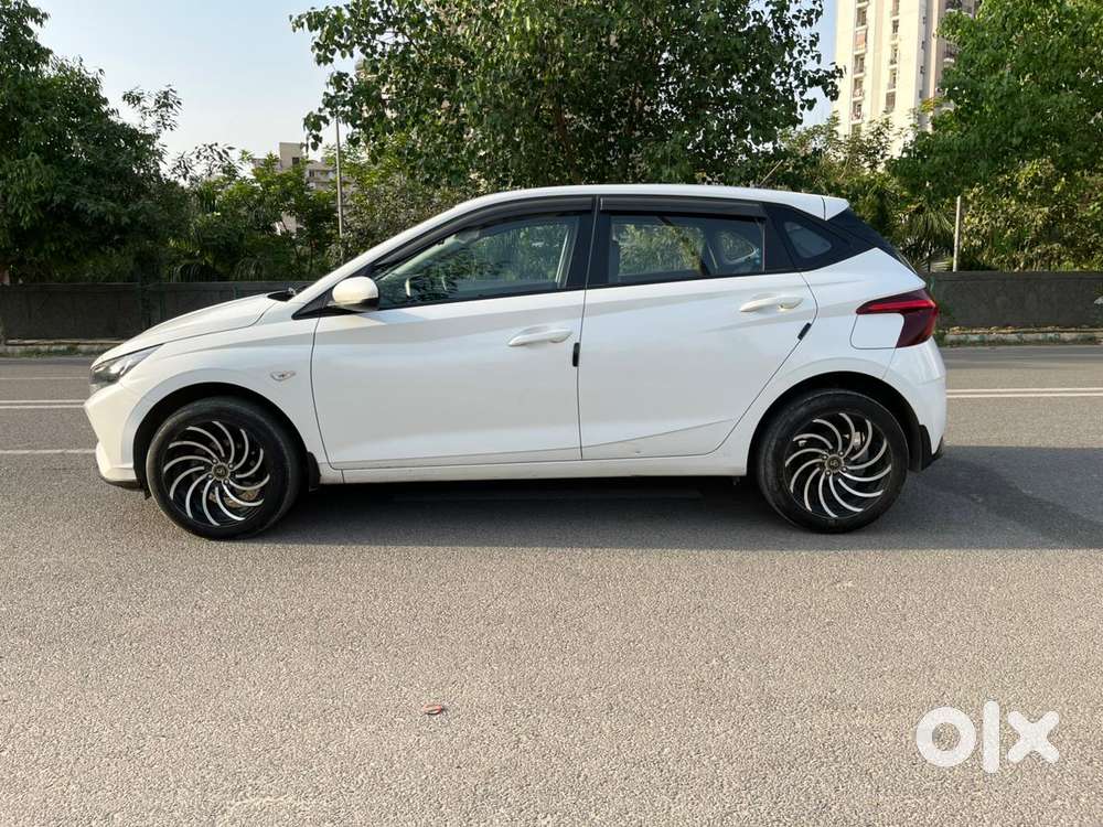Hyundai I20 1.2 Magna Executive, 2023, Petrol