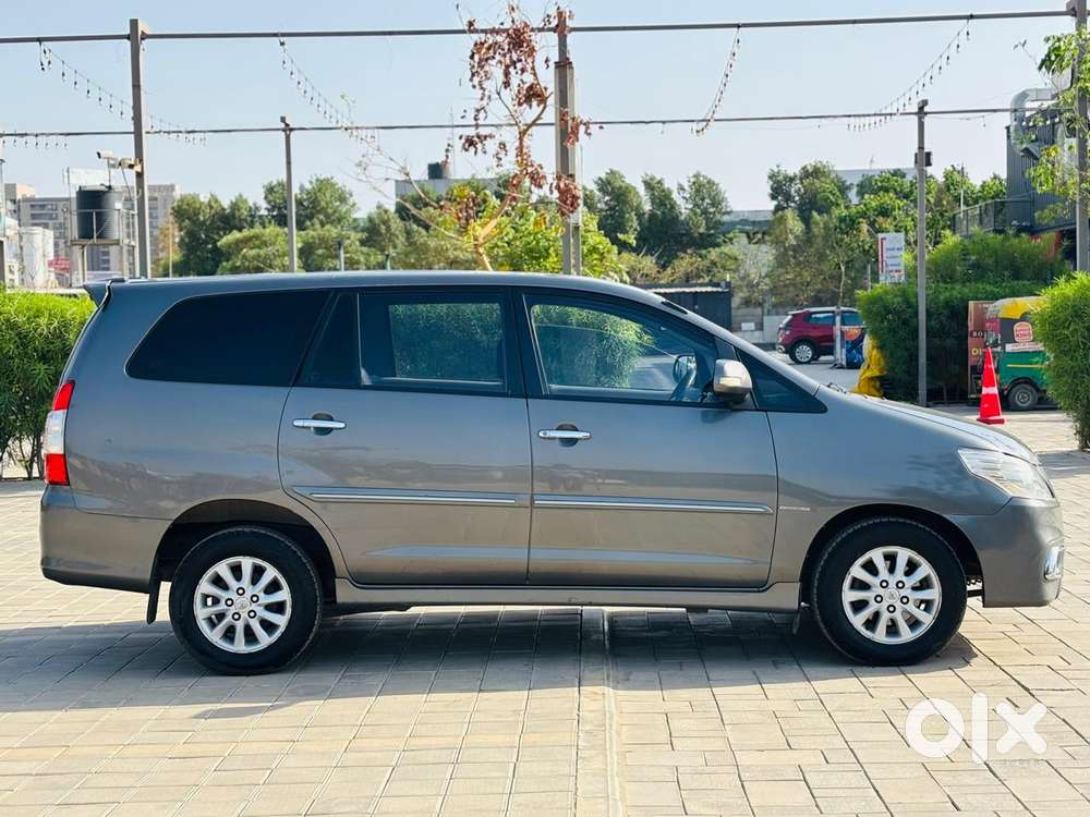 Toyota Innova 2.5 V 7 Str, 2012, Diesel