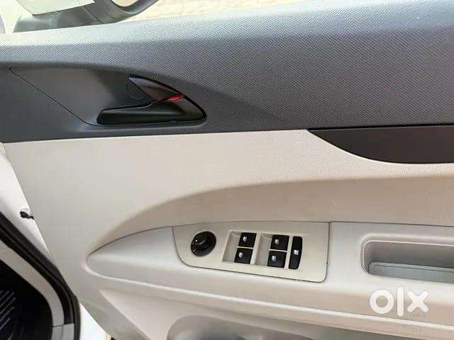 Mahindra Marazzo M4, 2020, Diesel