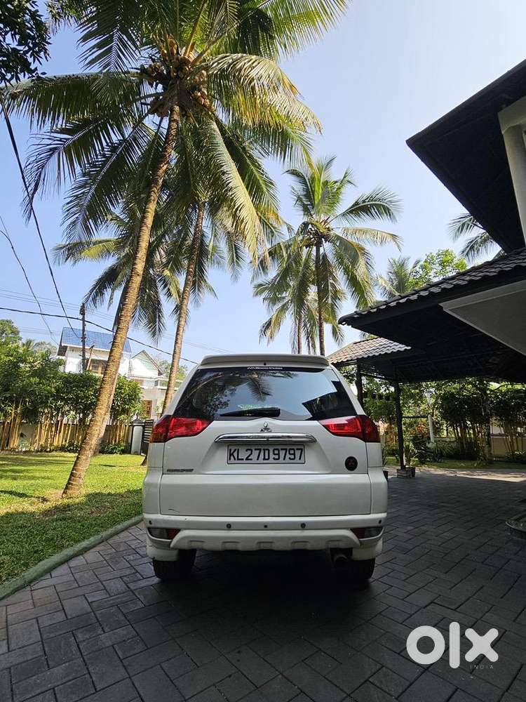 Mitsubishi Pajero Sport 2014 Diesel Well Maintained