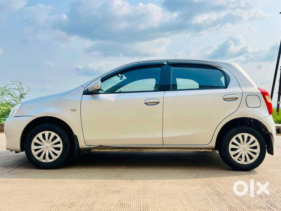 Toyota Etios Liva 2011-2012 G, 2012, Petrol