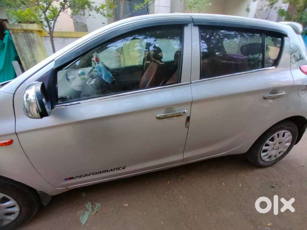 Hyundai I20 2010 Petrol 64000 Km Driven