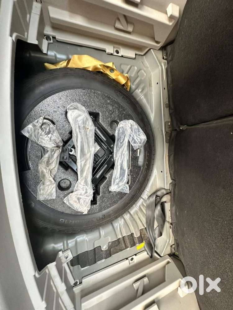  Mahindra Xuv300 W8 Optional Petrol 2022 Petrol