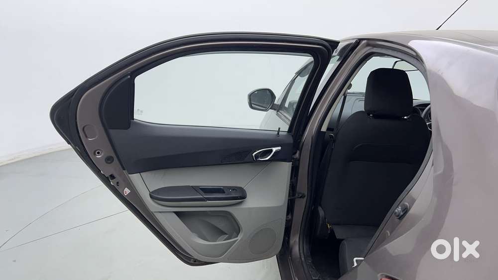 Tata Tiago Xz, 2017, Petrol