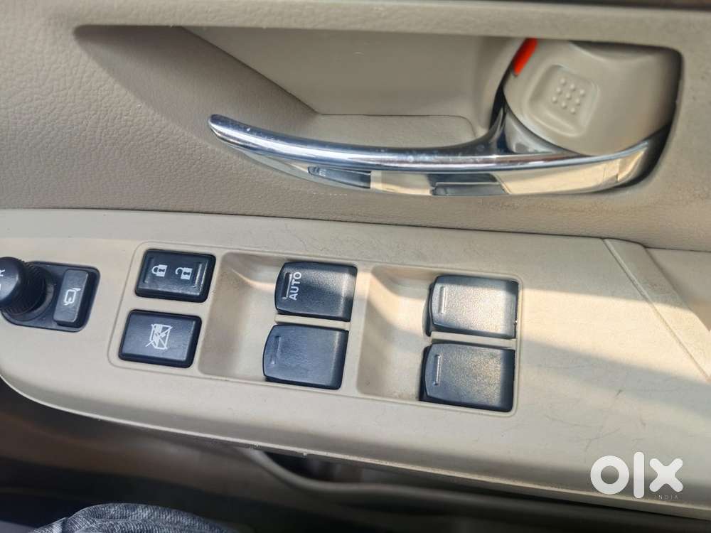 Maruti Suzuki Ertiga Zxi (o) Cng [2022-2023], 2022, Petrol