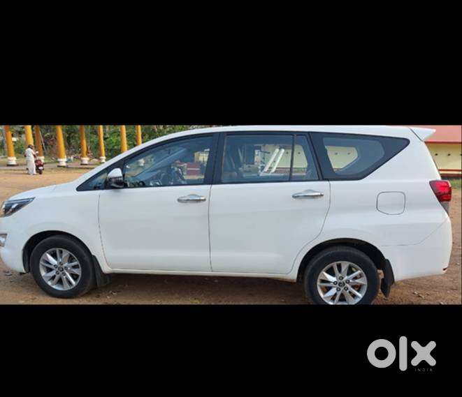 Innova Crysta Automatic  2.8 G4 2018 7 Str.