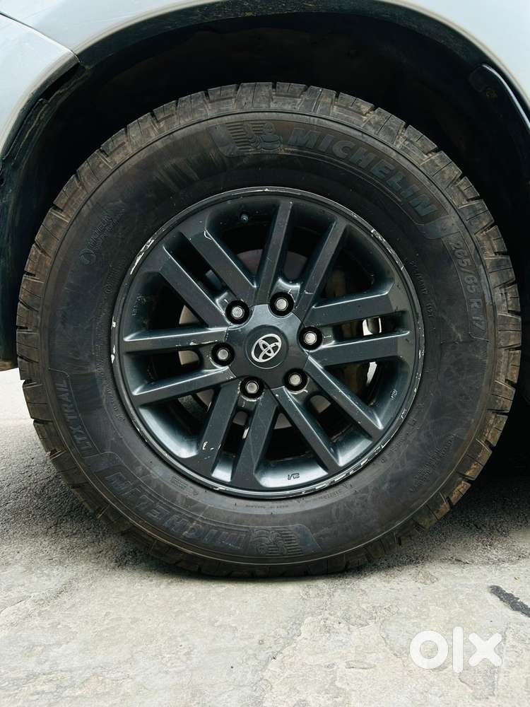 Toyota Fortuner 2011-2016 4x2 At, 2015, Diesel
