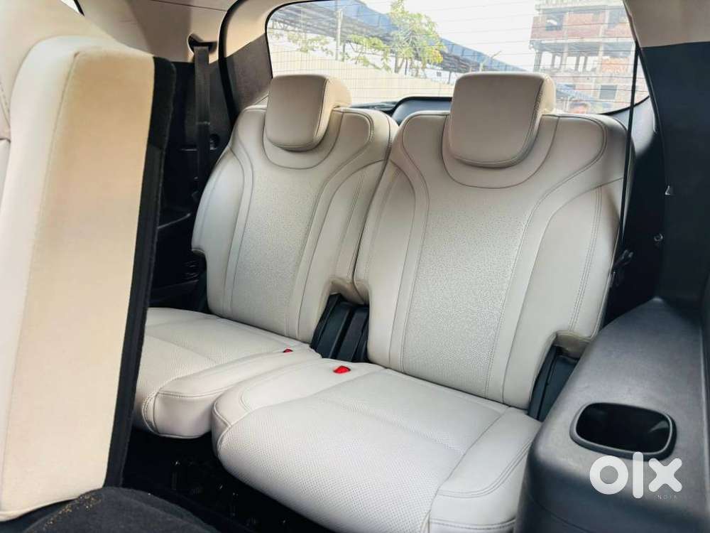 Mahindra Xuv700 2.2 Ax 7 Diesel Mt Luxury Pack Str, 2023, Diesel