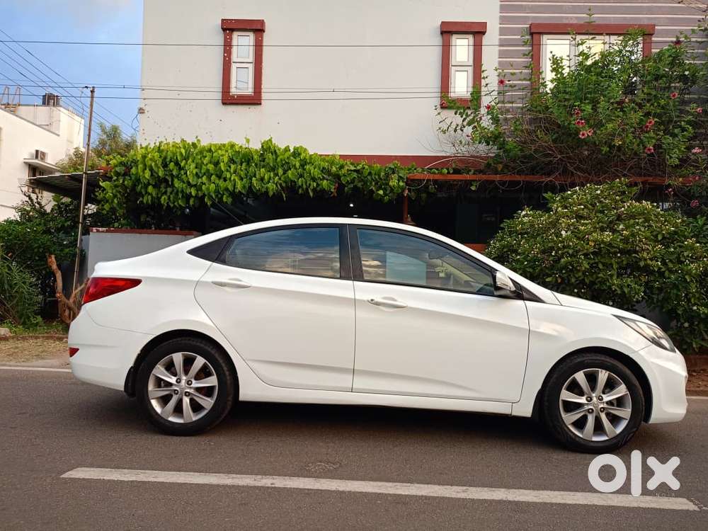 Hyundai Verna Fluidic 1.6 Vtvt Sx, 2012, Petrol