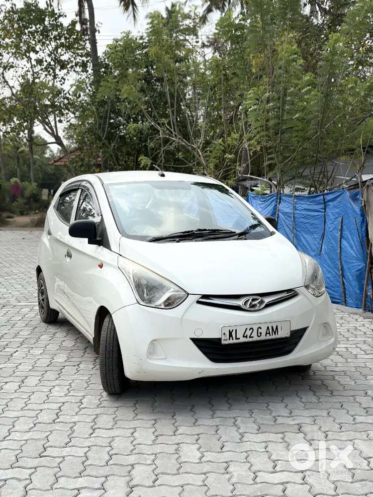 Hyundai Eon 2012 Petrol Well Maintained Second Owner New Tyres