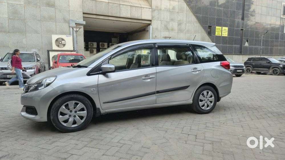 Honda Mobilio 1.5 S I-vtec Mt, 2016, Petrol