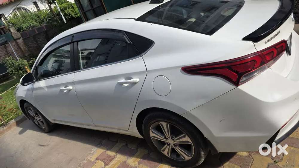 Hyundai Verna Automatic