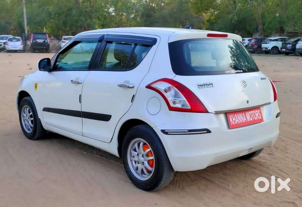 Maruti Suzuki Swift Lxi Optional-o, 2016, Cng & Hybrids