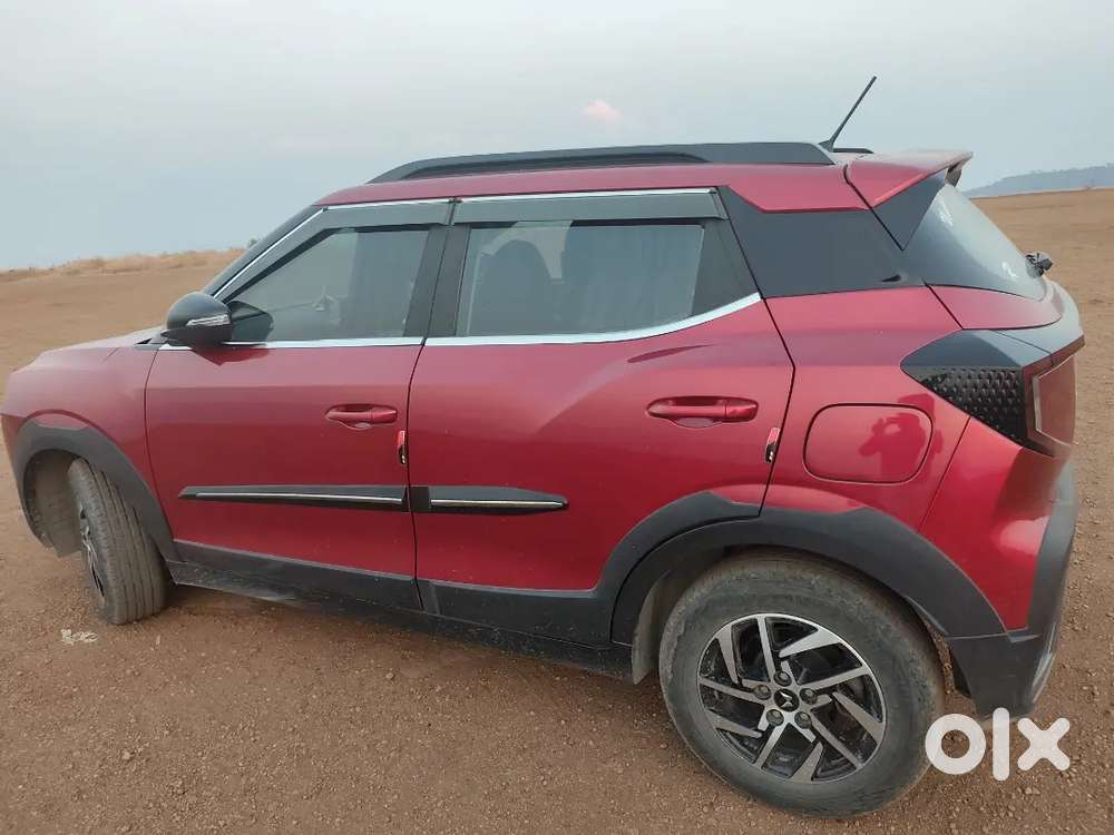 Mahindra Xuv 3xo 2024 Petrol 23000 Km Driven