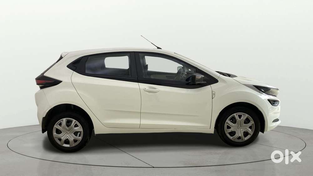 Tata Altroz 1.2 Xm Plus, 2022, Petrol
