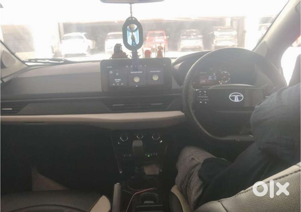 Tata Nexon Pure 1.2 S Revotron Petrol 6 Mt, 2025, Cng & Hybrids