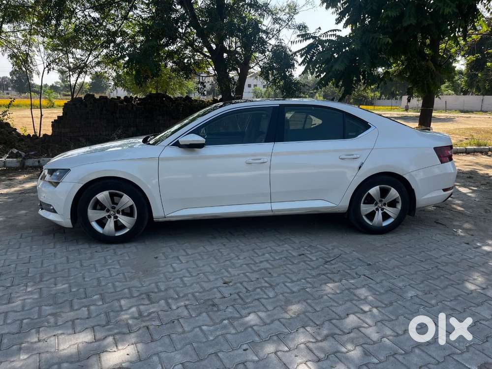 2017 Skoda Superb At Chandigarh Number