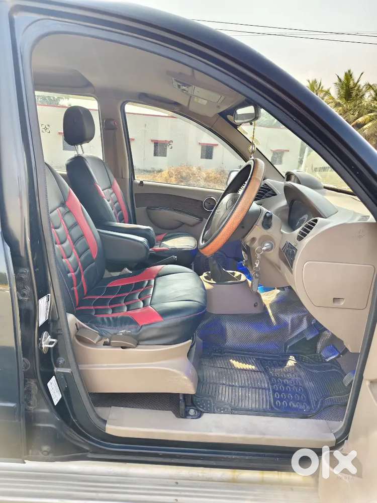 Mahindra Xylo 2011