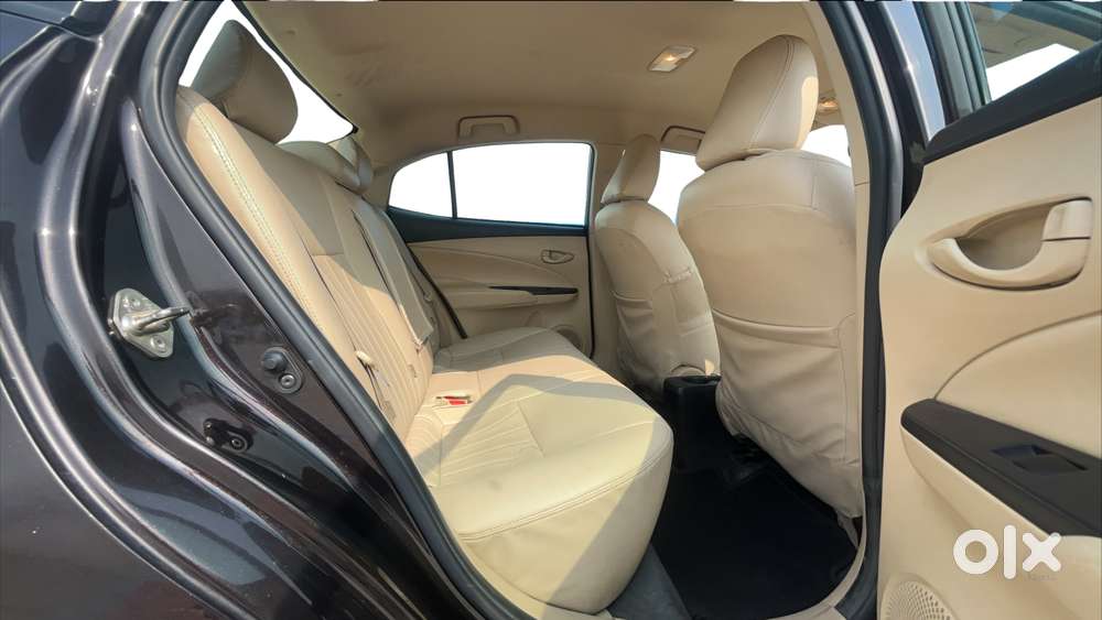 Toyota Yaris J Cvt, 2019, Petrol