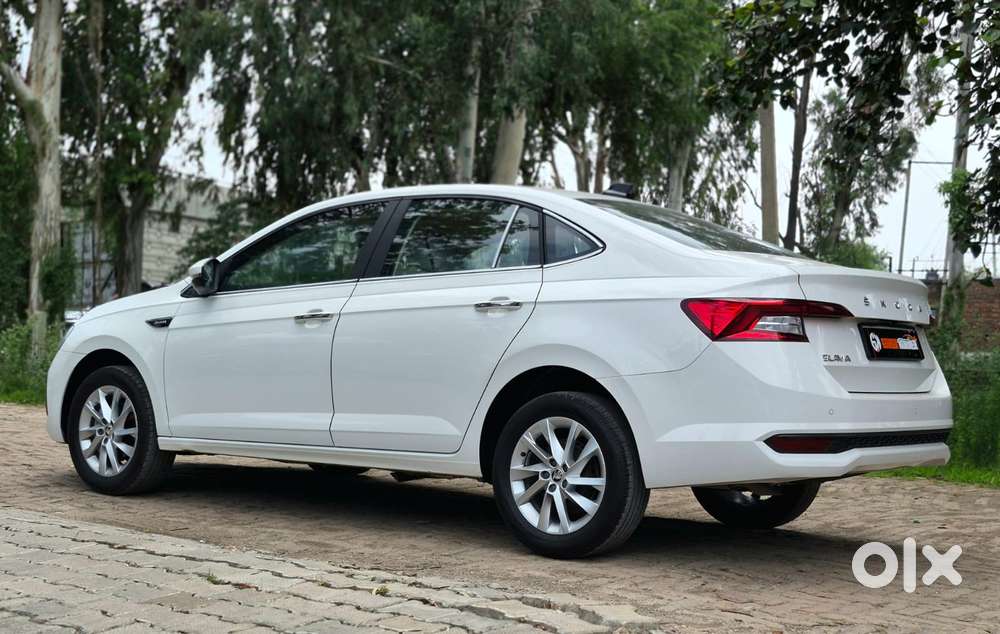 Skoda Slavia 1.0 Ambition Tsi At, 2023, Petrol