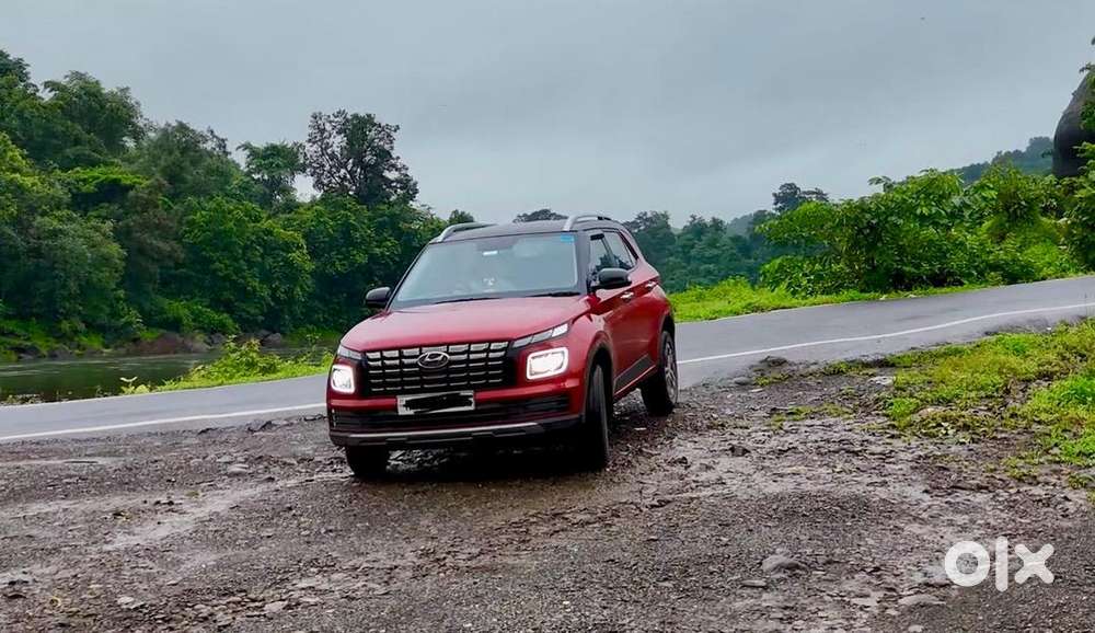 Hyundai Venue 2022 Facelift Imt Petrol Less Driven