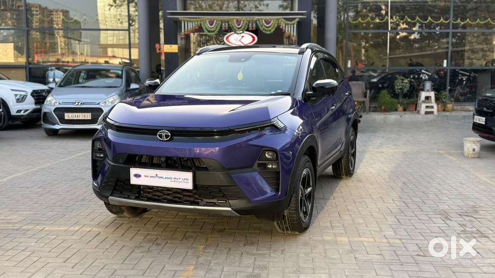 Tata Nexon Fearless Plus S Purple 1.5 Revotorq Diesel 6amt Dual Tone..
