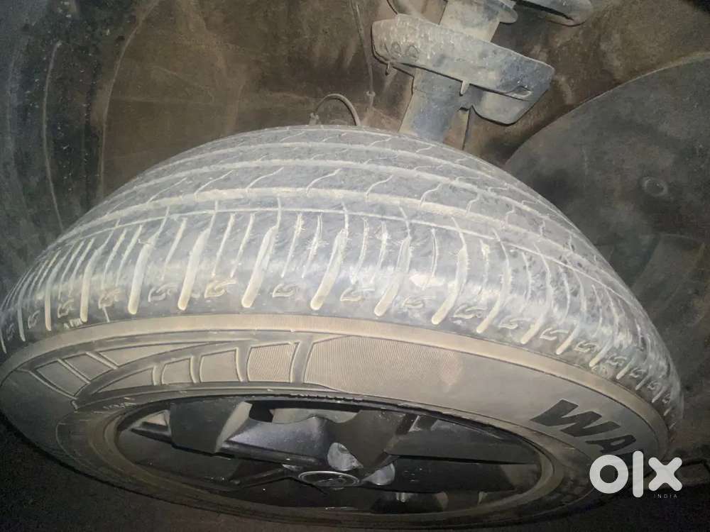 Hyundai Venue 2021 Petrol 35300 Km Driven