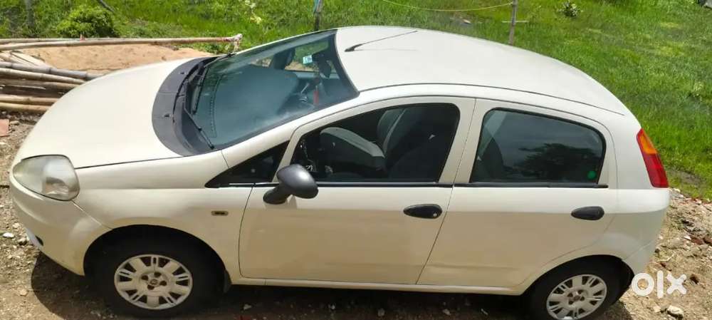 Fiat Punto Active 2013 डीज़ल