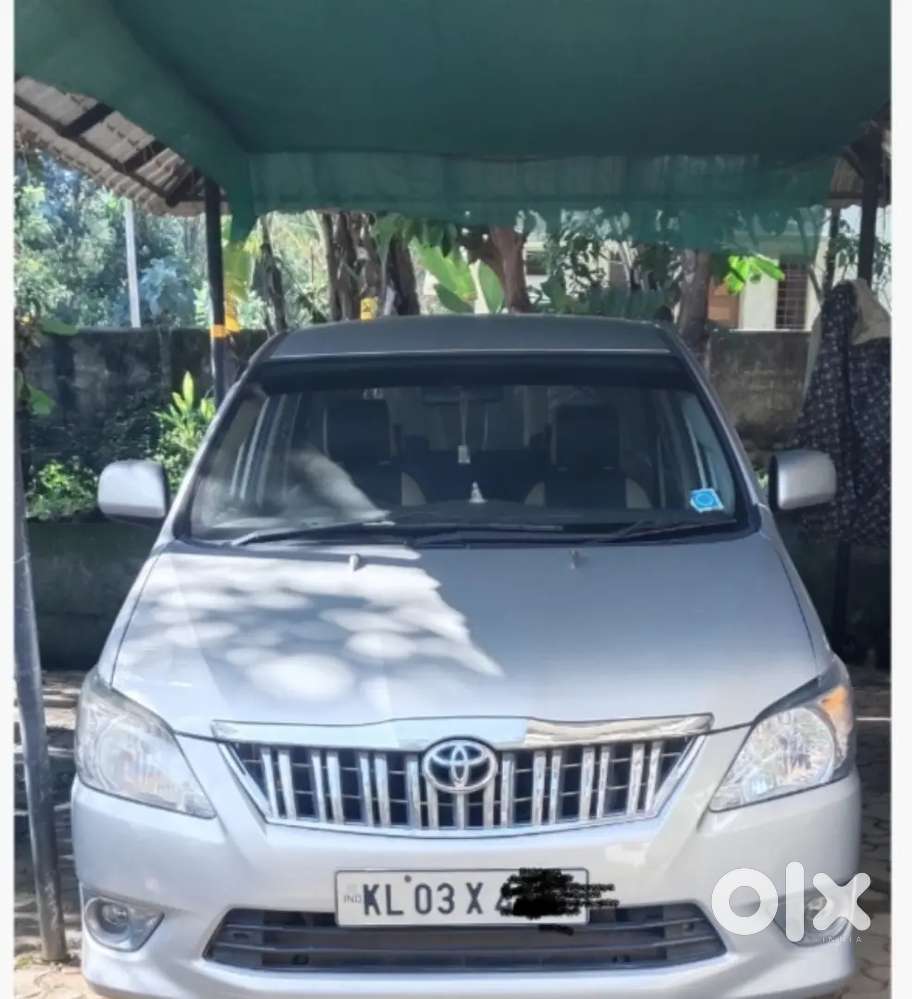Toyota Innova 2013 Diesel 130000 Km Driven