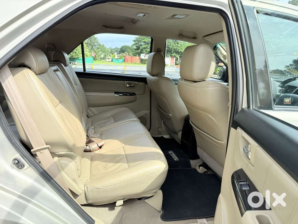 Toyota Fortuner 4x2 Manual, 2015, Diesel