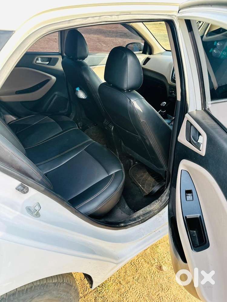 Hyundai Elite I20 2014 Diesel 120000 Km Driven