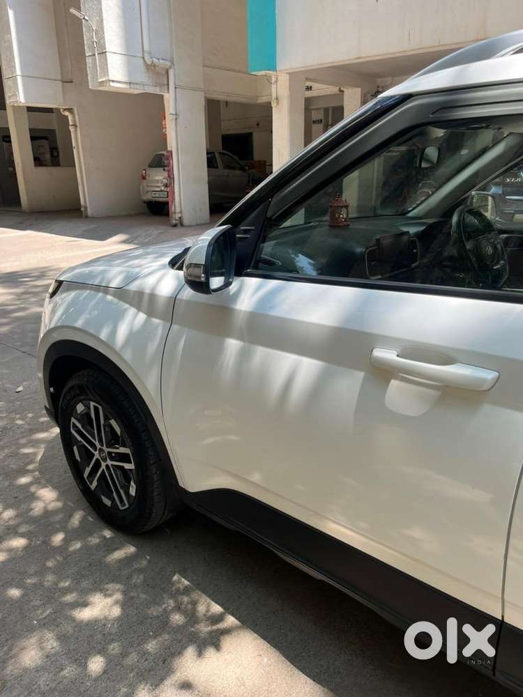 Hyundai Venue 2023 Diesel Well Maintained
