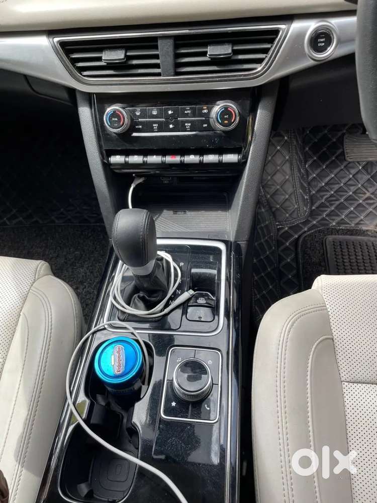 Mahindra Xuv700 2.2 Ax 7 Diesel At Luxury Pack Str Awd, 2024, Diesel