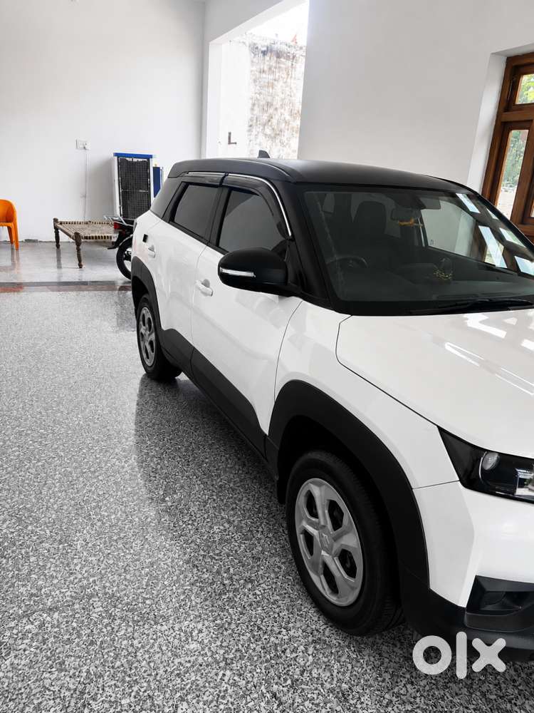 Maruti Brezza Vxi 2024  1st Owner  20,000 Km
