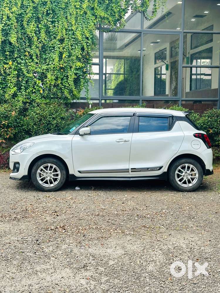 Maruti Suzuki Swift 1.3 Zxi, 2021, Petrol