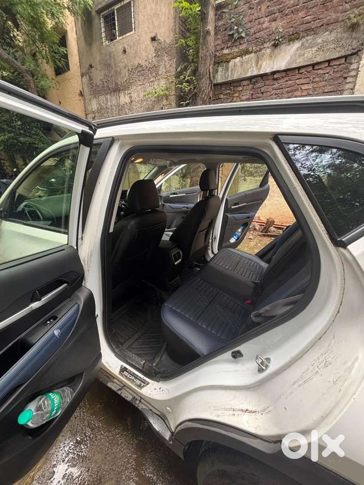 Kia Sonet Petrol Automatic 2025