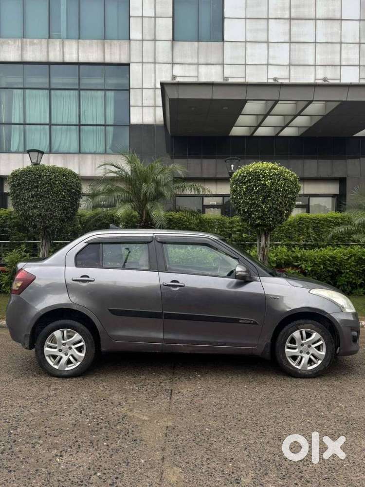 Maruti Suzuki Swift Dzire 1.2 Zxi Bsiv, 2013, Petrol