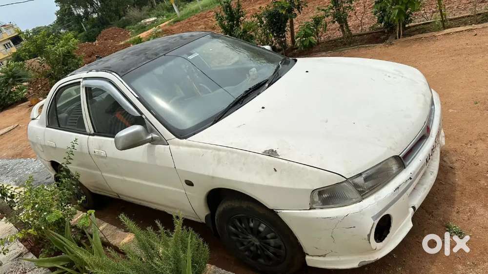 Mitsubishi Lancer 1.8 Lxi 2000