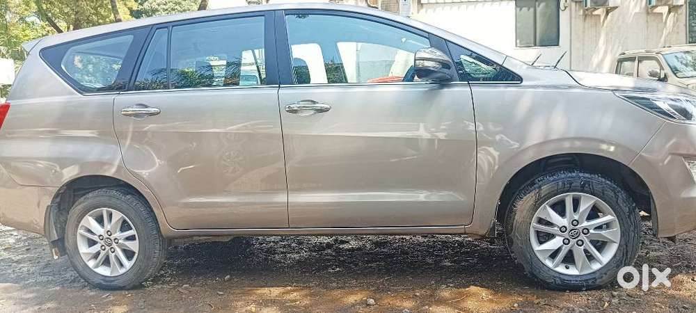 Toyota Innova Crysta 2.4 V, 2016, Diesel