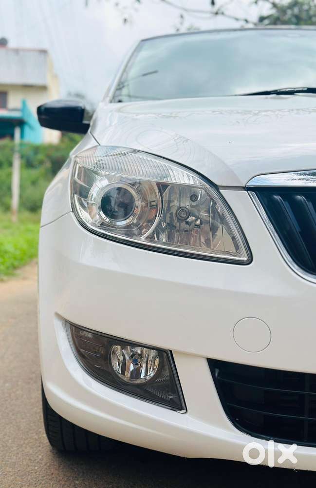 Skoda Rapid 1.5 Tdi Style/1.5 At Style, 2016, Diesel