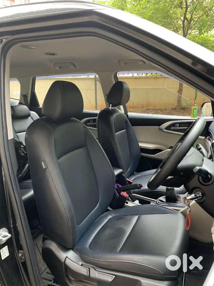 2024 Kia Carens Premium (o) Petrol Mt