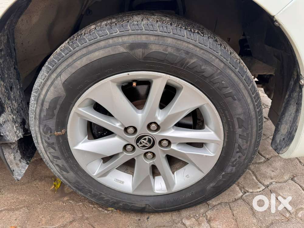 Toyota Innova Crysta 2.4 V 7 Str, 2017, Diesel